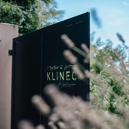 Klinec Plesivo Art Rooms Dobrovo Luaran gambar